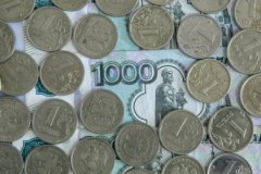 Эксперты назвали рубль «супердоходной» валютой